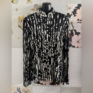 Sandra Darren Monochrome Floral Blouse